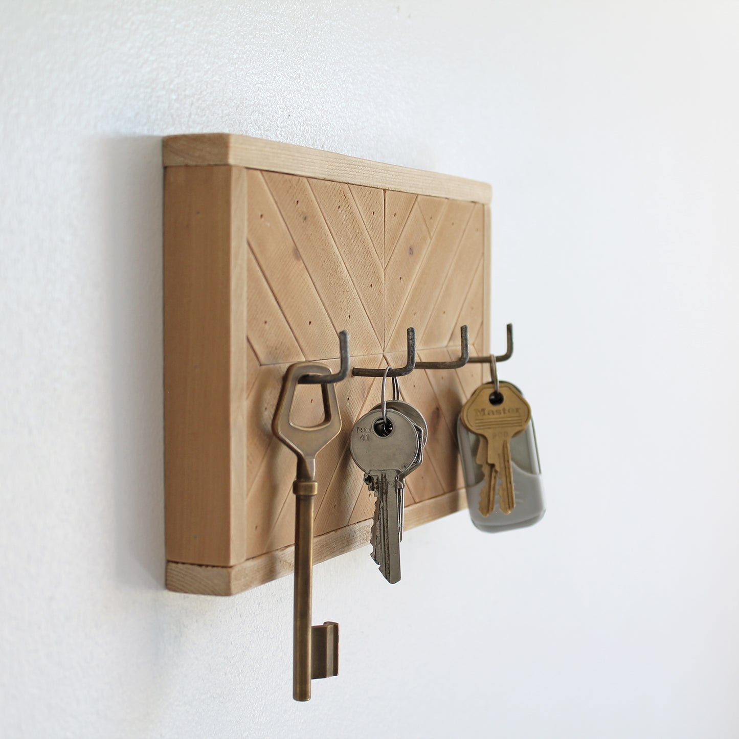 Porte clés rustique moderne en bois brut | 4 crochets
