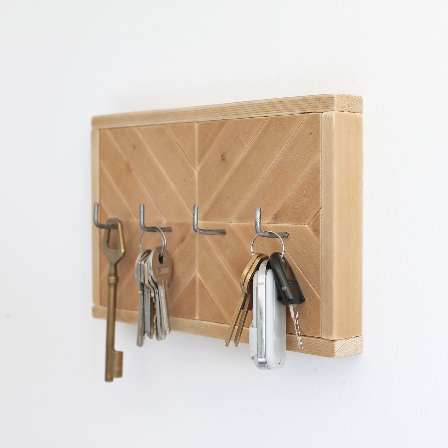 Porte clés rustique moderne en bois brut | 4 crochets