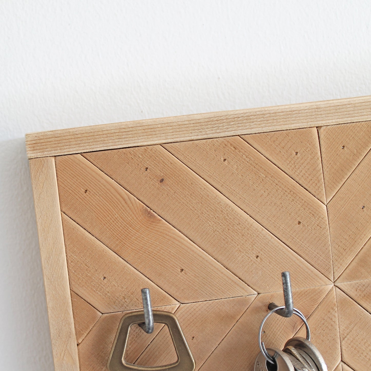 Porte clés rustique moderne en bois brut | 4 crochets