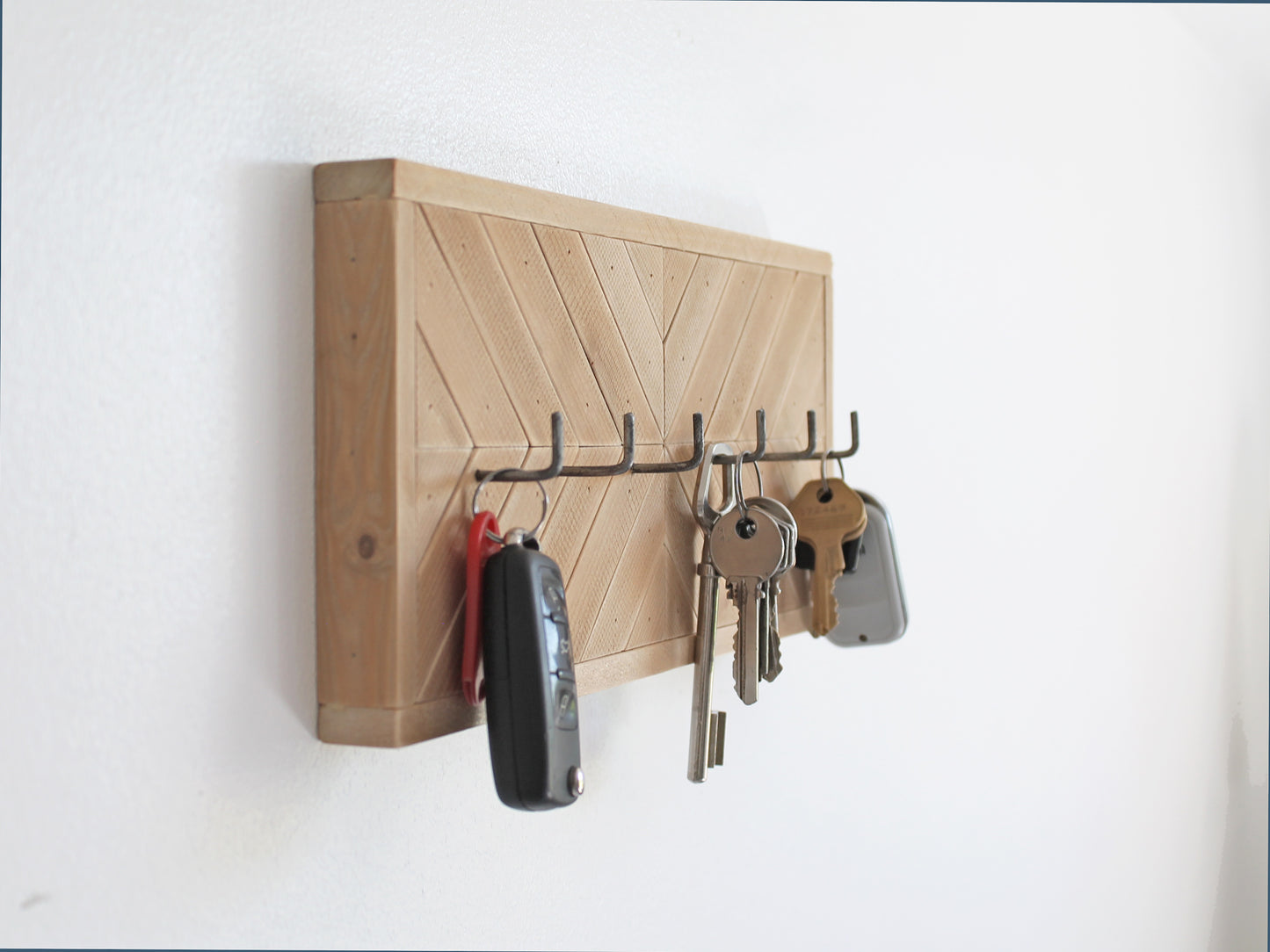 Porte clés rustique moderne en bois brut | 6 crochets