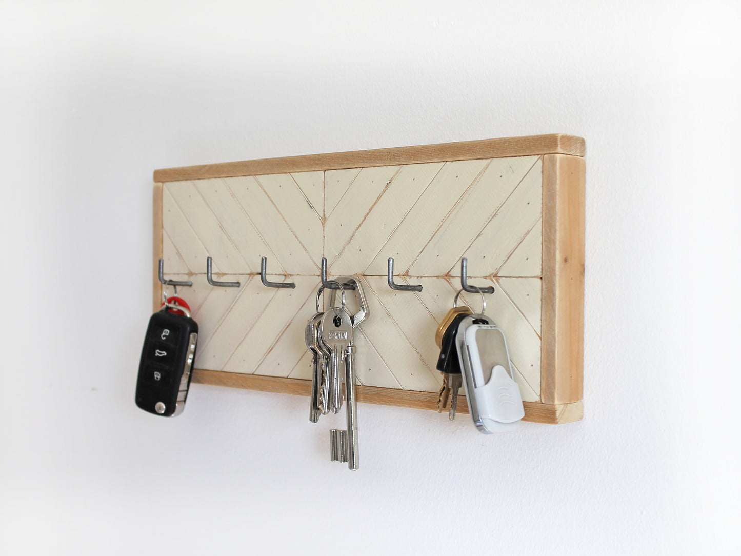 Porte clés rustique moderne en bois blanc ivoire | 6 crochets