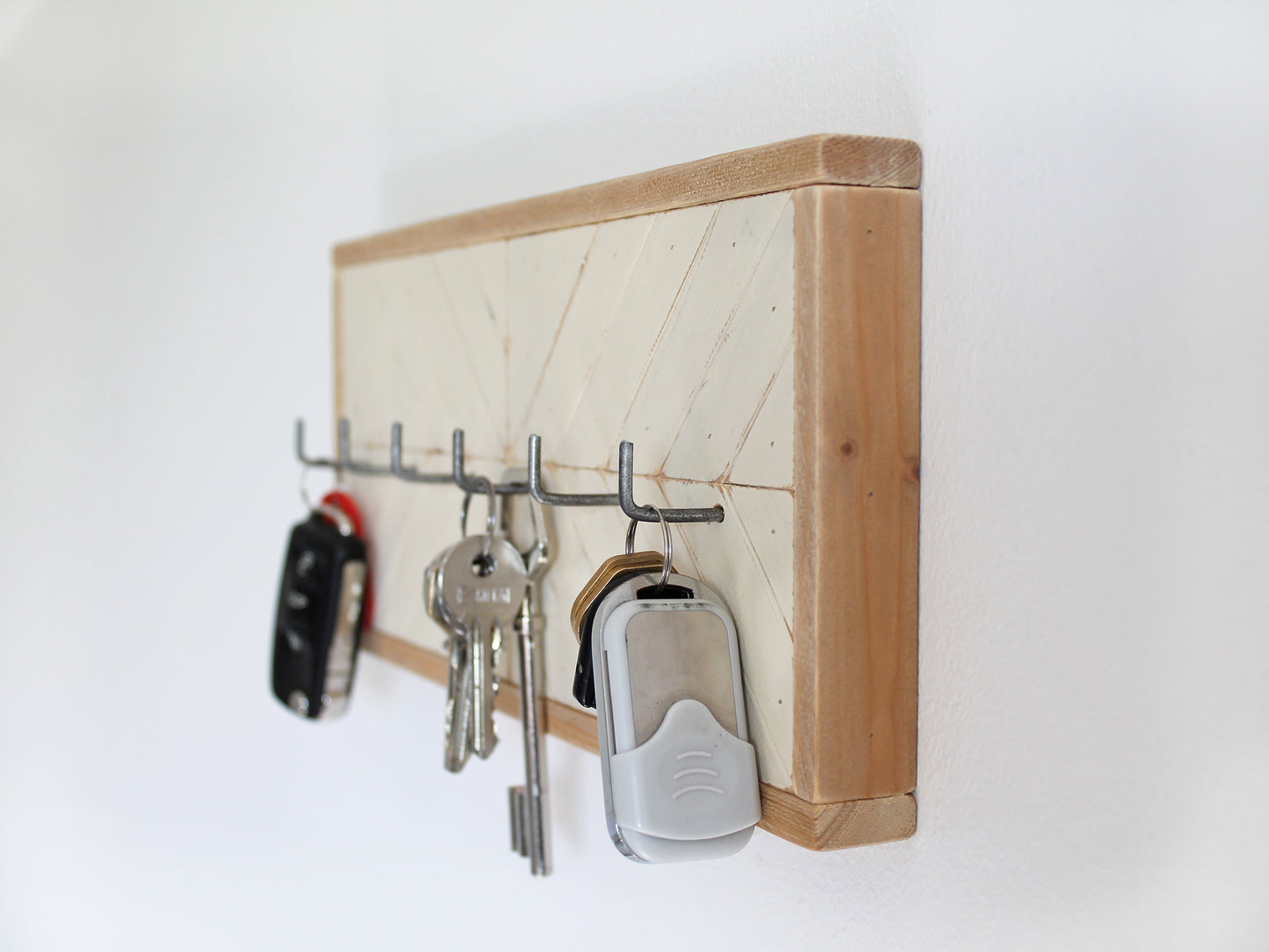Porte clés rustique moderne en bois blanc ivoire | 6 crochets