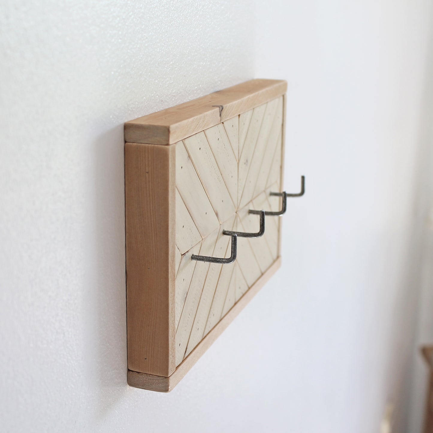 Porte clés rustique moderne en bois blanc ivoire | 4 crochets